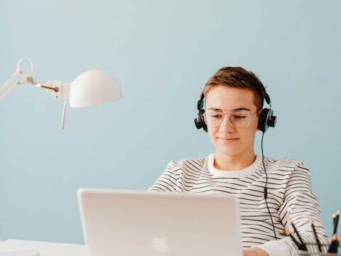 Frequência de meninos ao médico é 18 menor que meninas